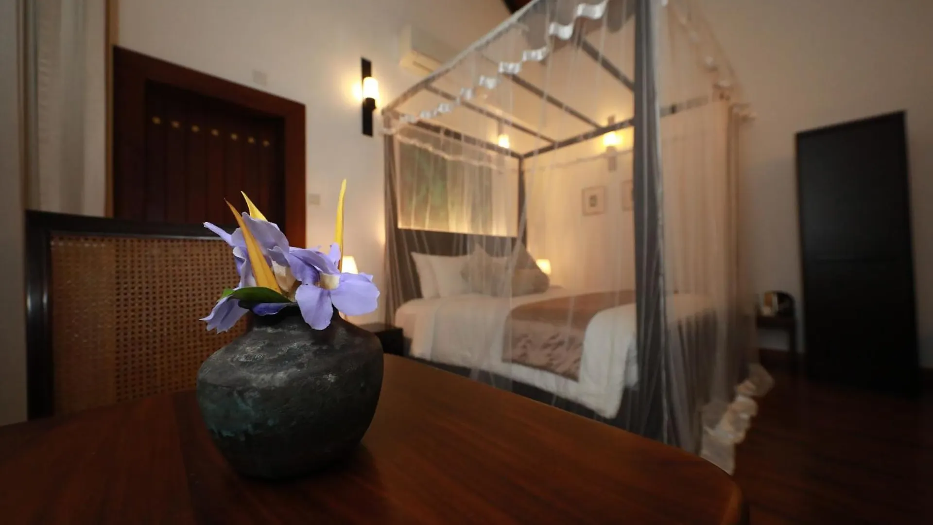 Swanee Grand Hotel Negombo