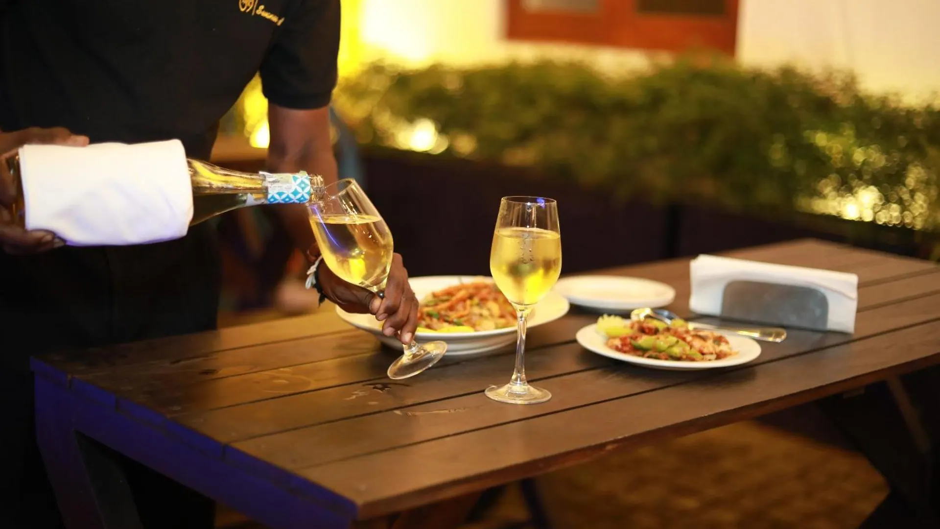 Swanee Grand Hotel Negombo
