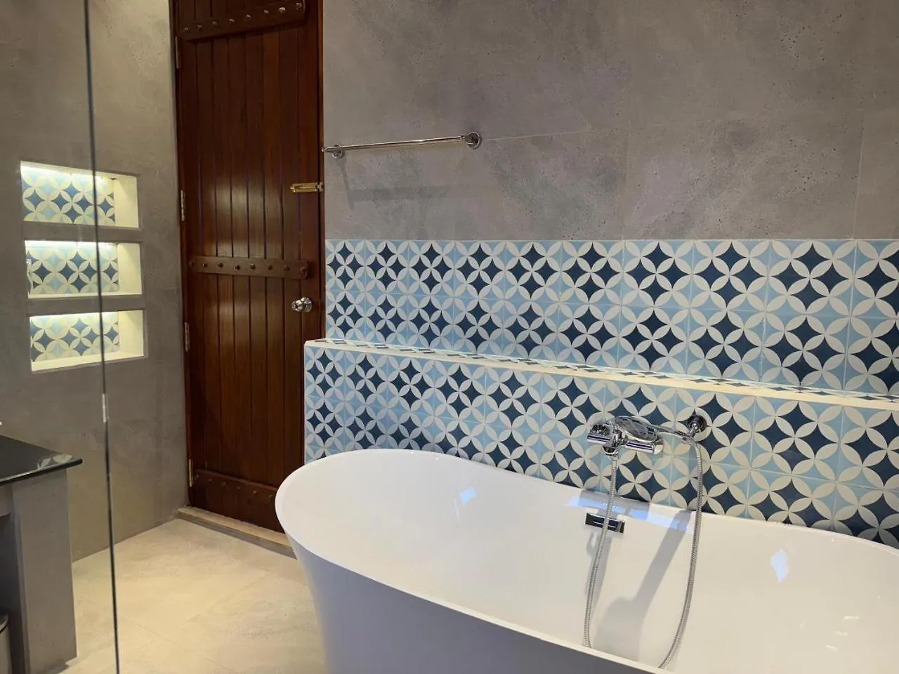 Swanee Grand Hotel Negombo